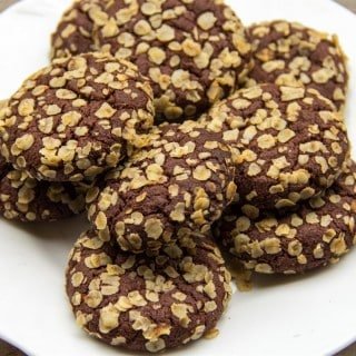 Dark Chocolate Oat-Rolled Cookies